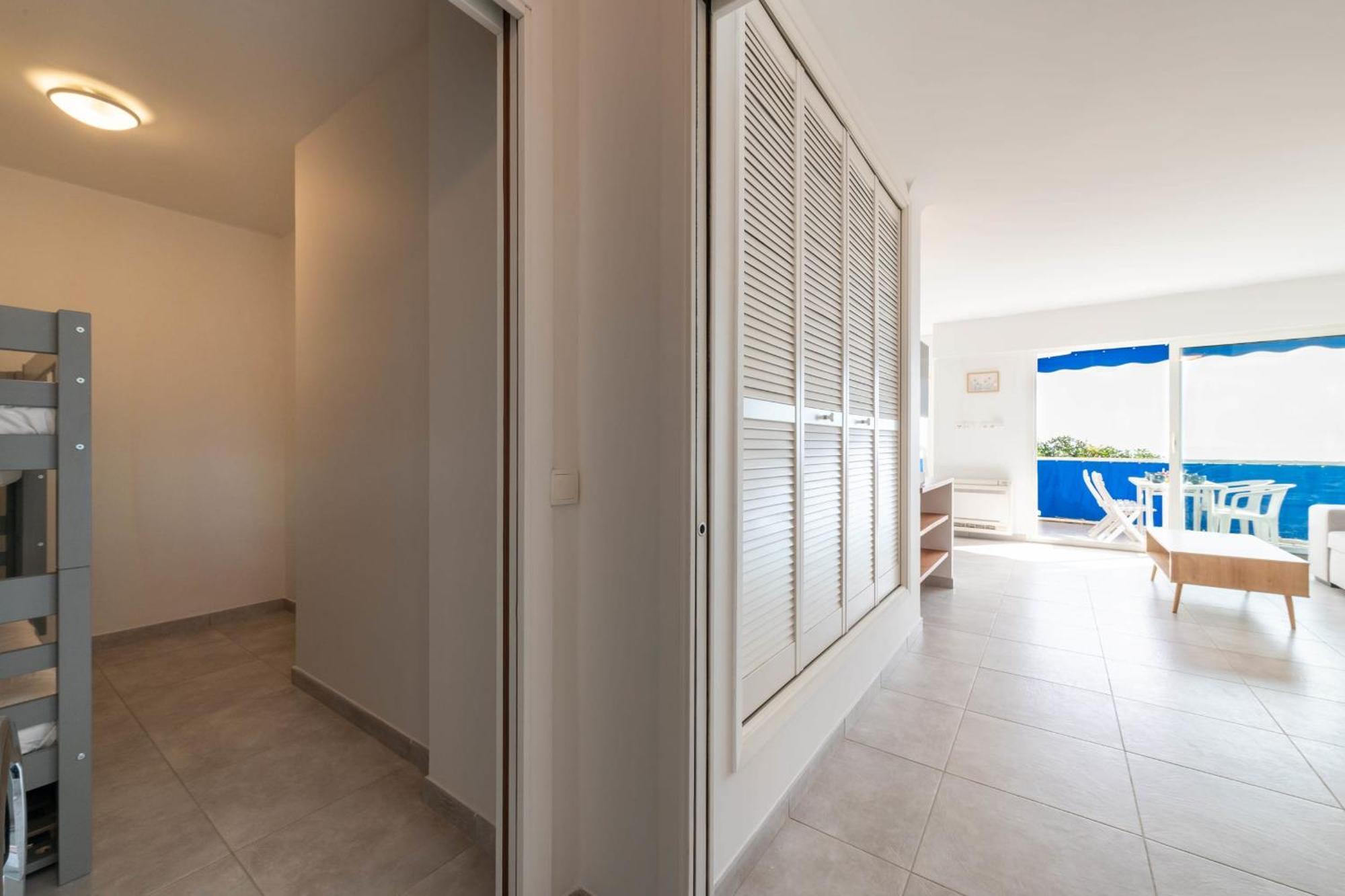 2-br Seafront In *