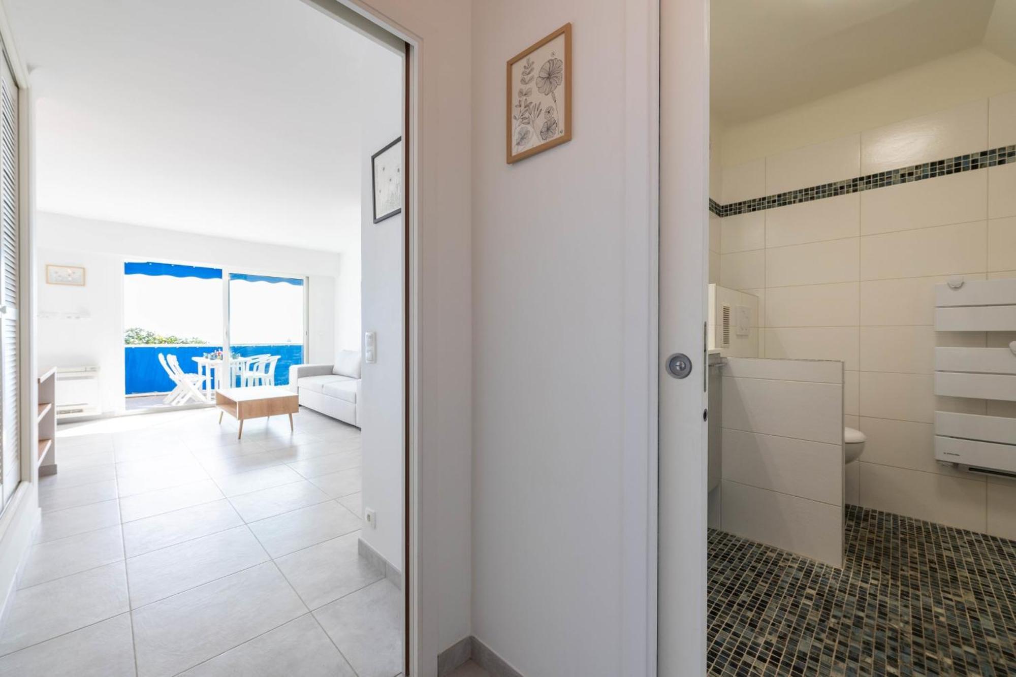 2-br Seafront In * Cannes